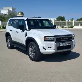 Toyota Land Cruiser Prado 2024