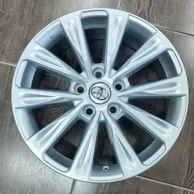 Camry diska R17 Paket
