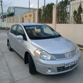 Nissan Versa 2010