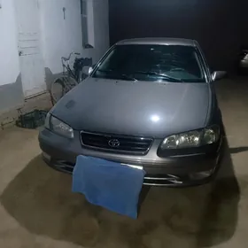 Toyota Camry 2000