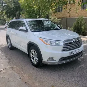 Toyota Highlander 2016