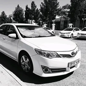 Toyota Camry 2012