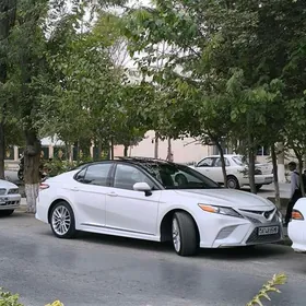 Toyota Camry 2020