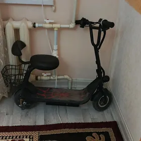 ady skuter  arasaja tâzeje