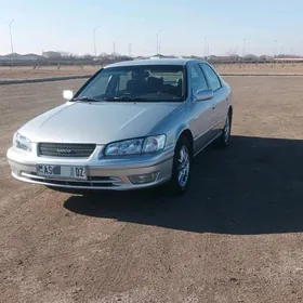 Toyota Camry 2000