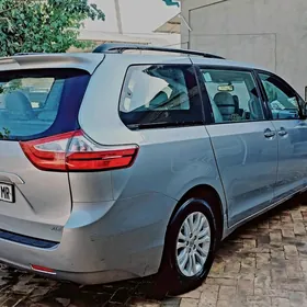 Toyota Sienna 2015