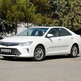 Toyota Camry 2015