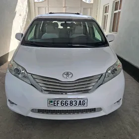 Toyota Sienna 2012