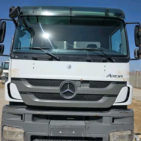 Mercedes-Benz ACTROS 3331 2015