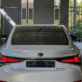 Lexus ES 350 2020
