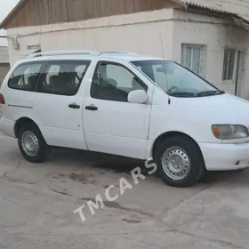 Toyota Sienna 2000