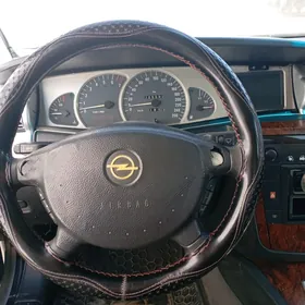 Opel Omega 2000