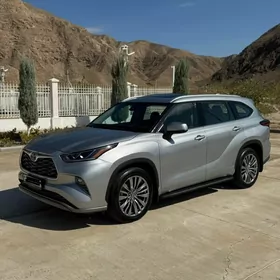 Toyota Highlander 2022