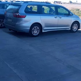 Toyota Sienna 2020