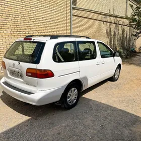 Toyota Sienna 1998