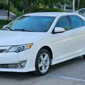 Toyota Camry 2013
