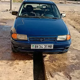 Opel Antara 1993