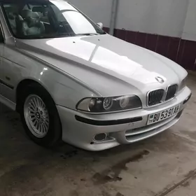 BMW E39 2000