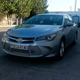 Toyota Camry 2016