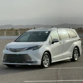 Toyota Sienna 2021
