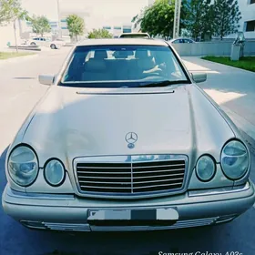 Mercedes-Benz E320 1997