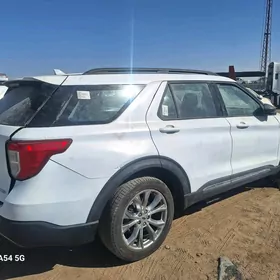 Ford Explorer 2021