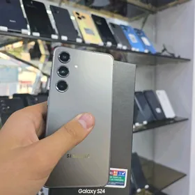 SAMSUNG S24