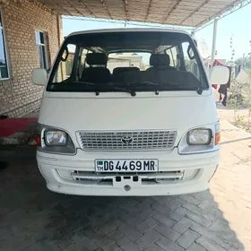 Toyota Hiace 2004