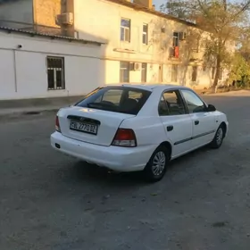 Hyundai Accent 2002
