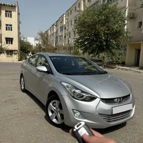 Hyundai Elantra 2012