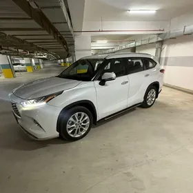 Toyota Highlander 2020