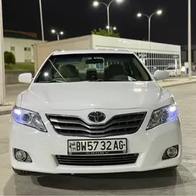 Toyota Camry 2010