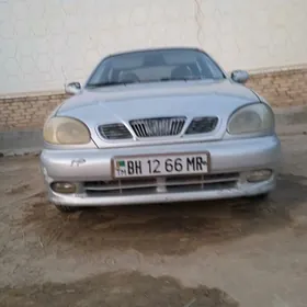 Daewoo Lanos 1998