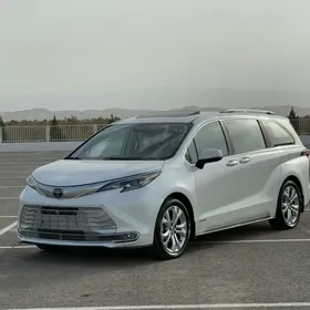 Toyota Sienna 2021