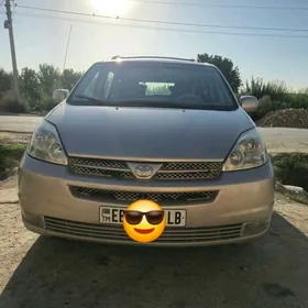 Toyota Sienna 2004