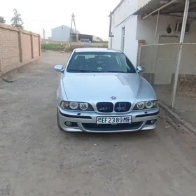 BMW E39 2000