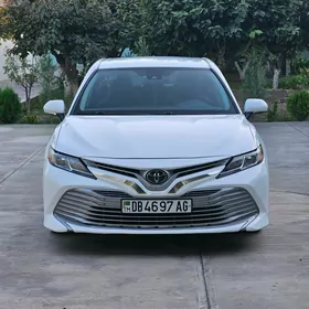 Toyota Camry 2020