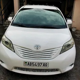 Toyota Sienna 2012