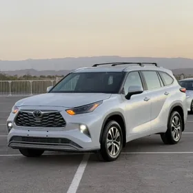 Toyota Highlander 2024