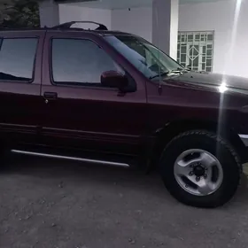 Nissan Pathfinder 1997