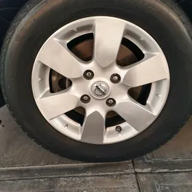 Nissan Versa diska 15 lik