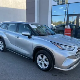 Toyota Highlander 2021