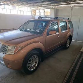 Nissan Pathfinder Armada 2005