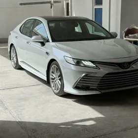 Toyota Camry 2023