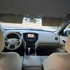 Nissan Pathfinder 2014