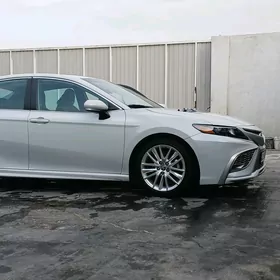 Toyota Camry 2022