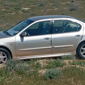 Nissan Maxima 2000