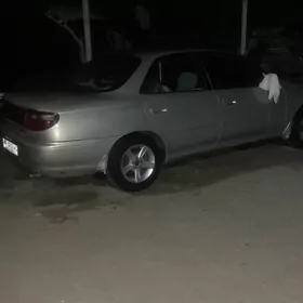 Toyota Carina 1993