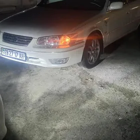 Toyota Camry 2000