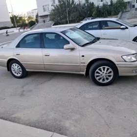 Toyota Camry 2000